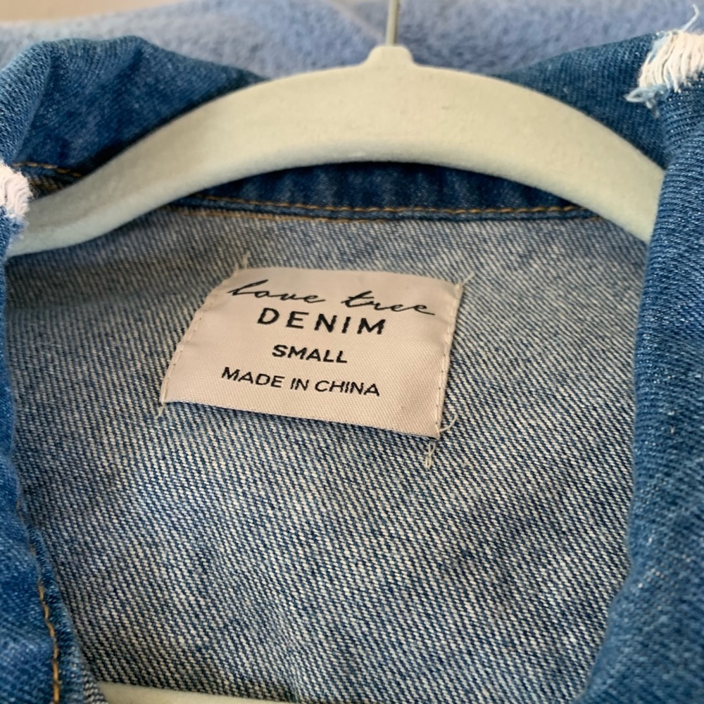 Boutique cropped denim jacket - Picture 3 of 3